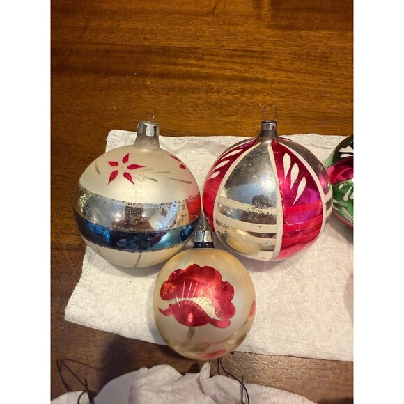 9 Vtg Mid Century Christmas Ornaments Hand Painted Mica Stripes Teardrop Ball Lo - Picture 5 of 16